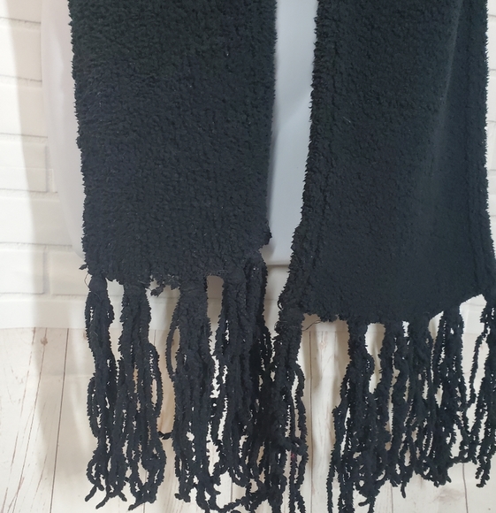 Black Chenille Fringe Scarf - Picture 4 of 10